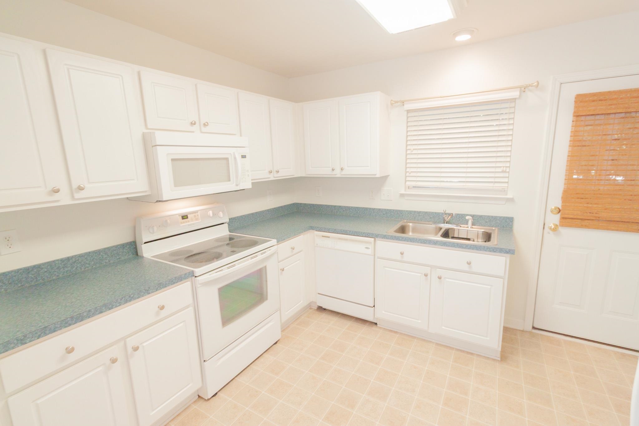 187 Madrid Drive Murrells Inlet, SC 29576 - Photo 10 of 22