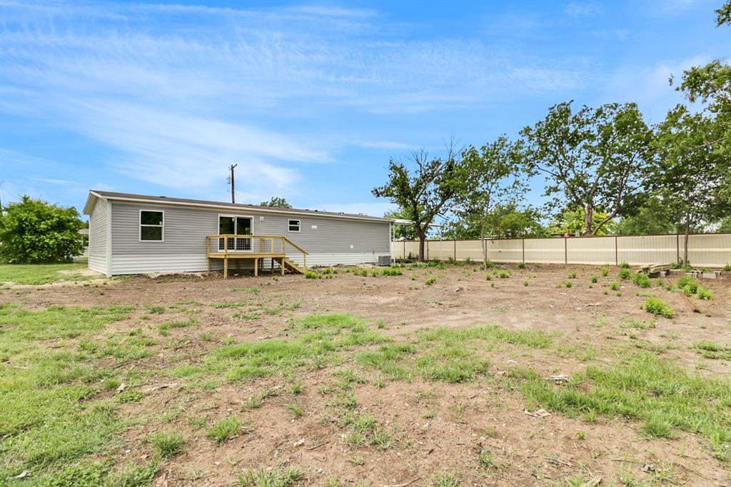 708 West 8th Street Coleman, TX 76834 - Photo 24 of 25 a view of a backyard