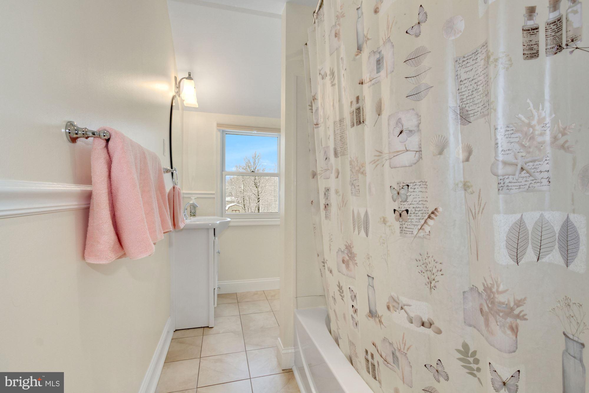 208 Lower Valley Road North Wales, PA 19454 - Photo 21 of 36 Hallway Bathroom