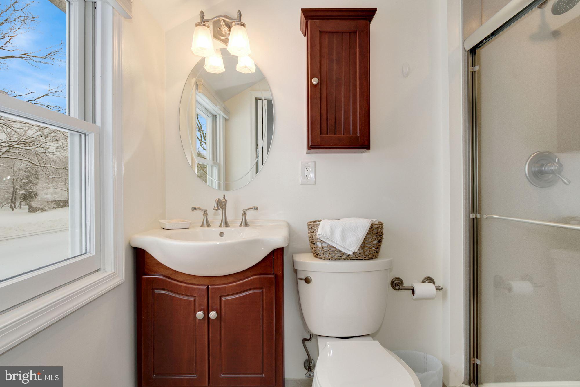 208 Lower Valley Road North Wales, PA 19454 - Photo 26 of 36 Main Bedroom Bathroom