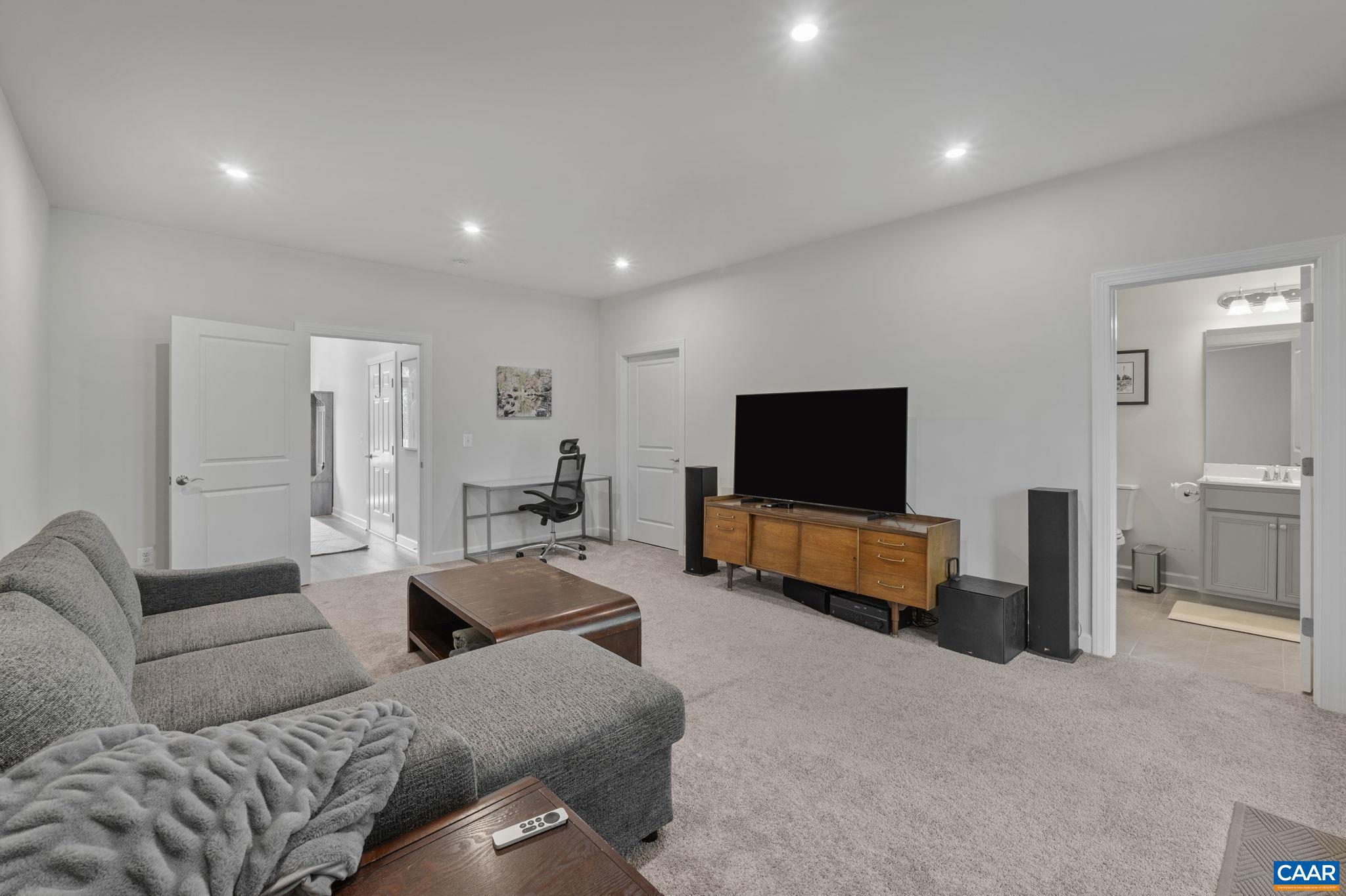 1810 Fowler Street Charlottesville, VA 22901 - Photo 7 of 51