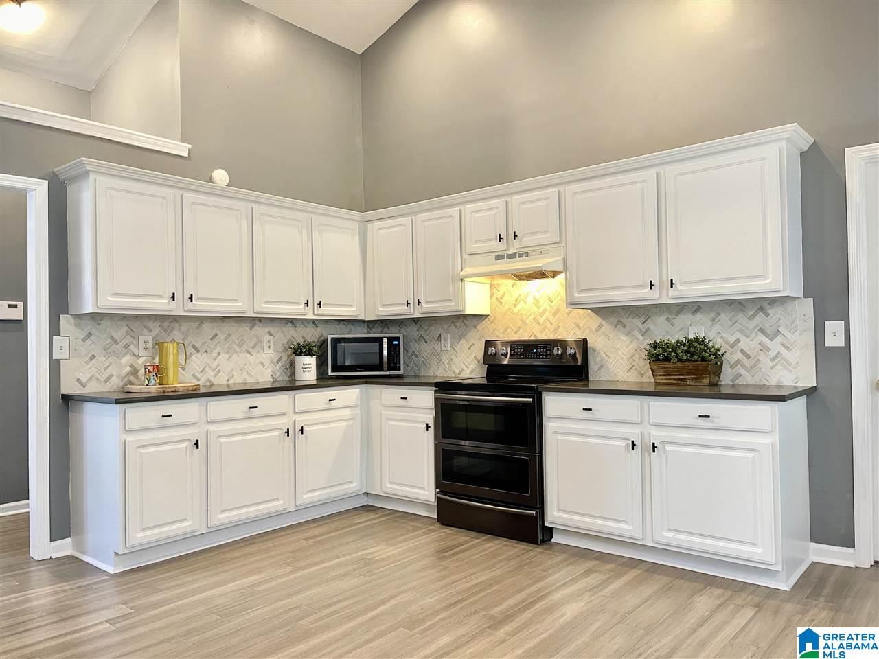 153 Summer Brook Lane Alabaster, AL 35007 - Photo 10 of 39