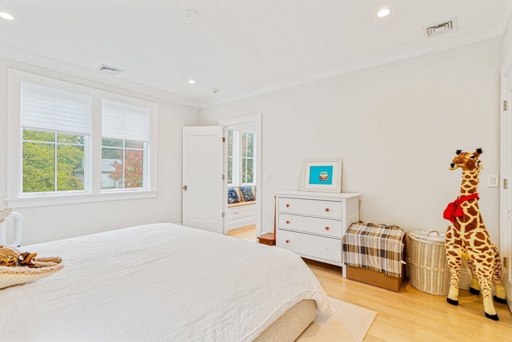 34 Morton Road Newton, MA 02459 - Photo 16 of 40