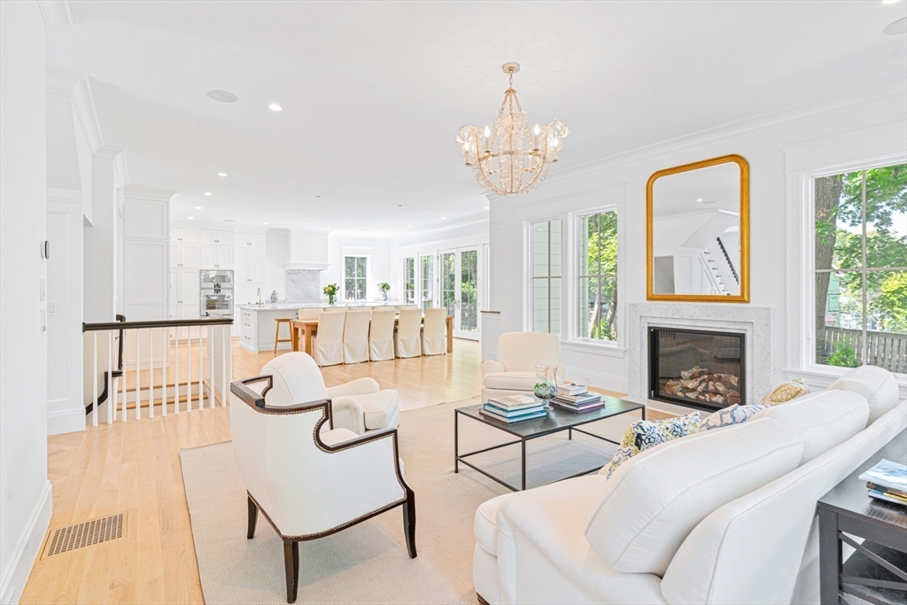 34 Morton Road Newton, MA 02459 - Photo 4 of 40