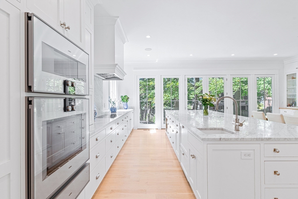 34 Morton Road Newton, MA 02459 - Photo 9 of 40