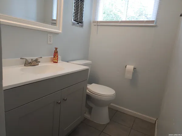 $1,425 | 5619 Stonybrook Drive, San Antonio, TX 78242