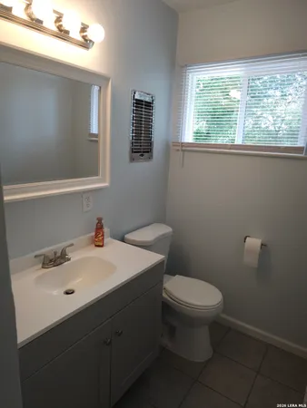 $1,425 | 5619 Stonybrook Drive, San Antonio, TX 78242