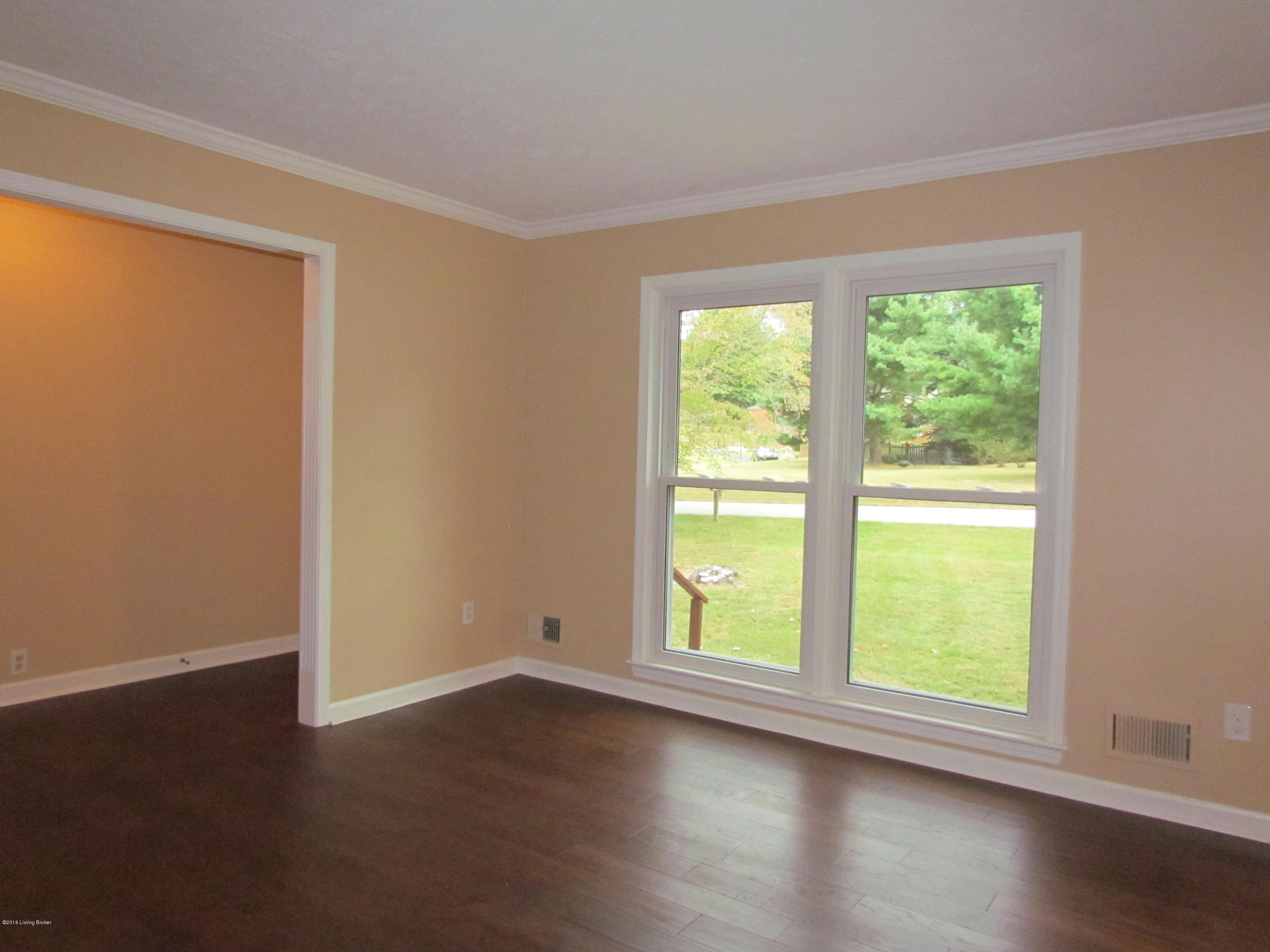 12126 Maplewood Road Goshen, KY 40026 - Photo 12 of 34 Front first floor Family Room!