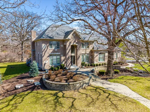 $1,100,000 | 519 Litchfield Lane, Bartlett, IL 60103