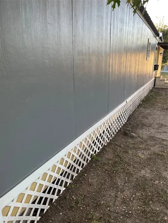 $1,100 | 305 7th Street, Rosenberg, TX 77471