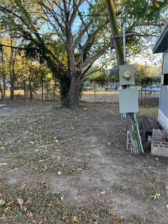 $1,100 | 305 7th Street, Rosenberg, TX 77471