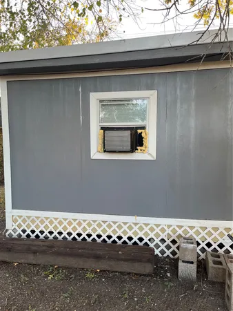 $1,100 | 305 7th Street, Rosenberg, TX 77471