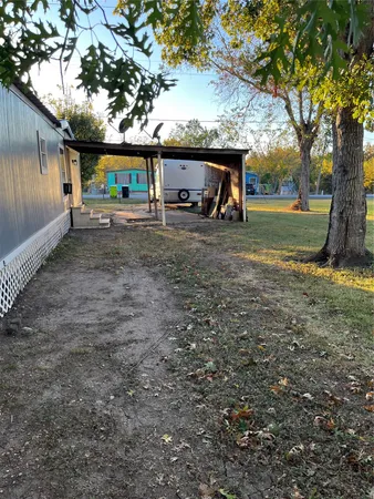 $1,100 | 305 7th Street, Rosenberg, TX 77471