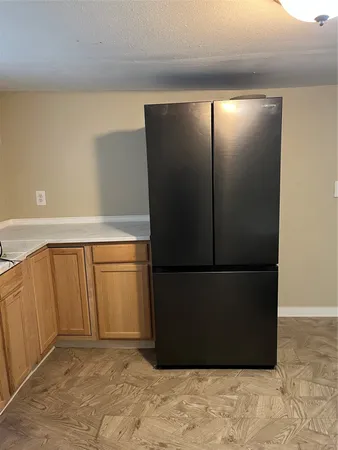 $1,100 | 305 7th Street, Rosenberg, TX 77471