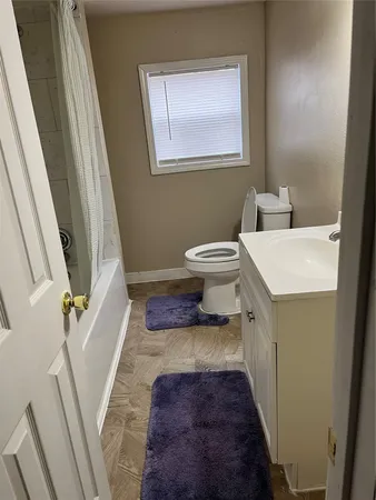 $1,100 | 305 7th Street, Rosenberg, TX 77471