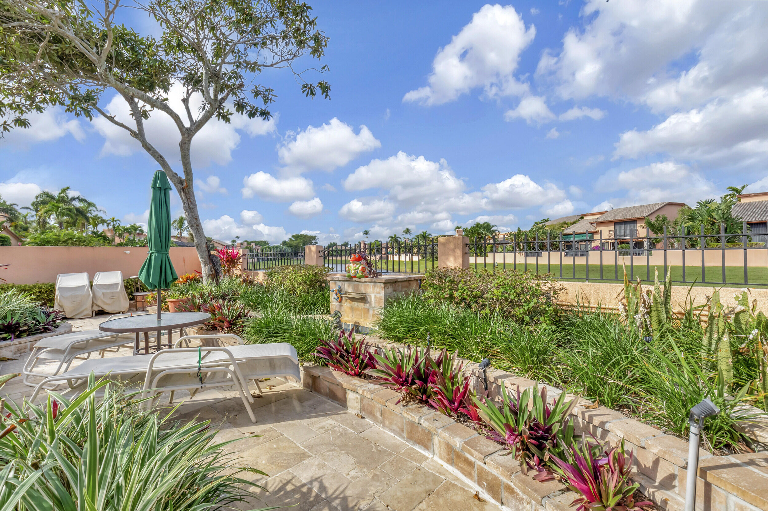 6395 Via Rosa Boca Raton, FL 33433 - Photo 21 of 29 Yard