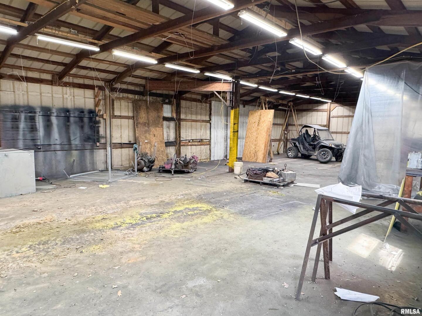 211 Spring Street Dongola, IL 62926 - Photo 5 of 6 a view of a room with gym equipment