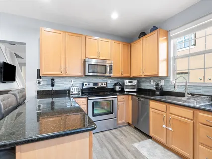 $3,300 | 14741 Southwest 11th Street, Pembroke Pines, FL 33027