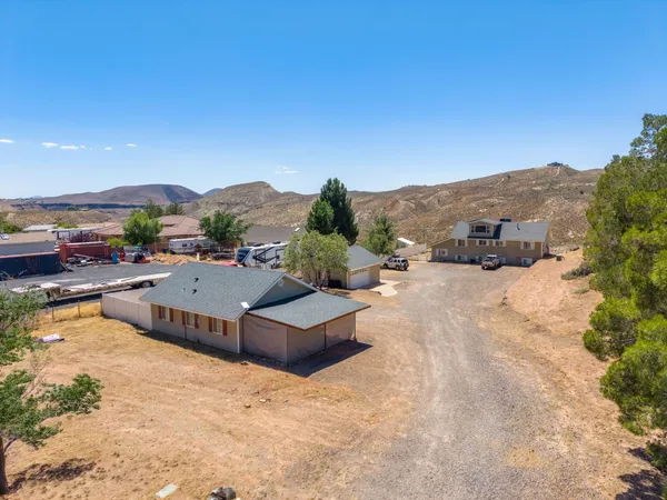 $900,000 | 1656 South Ashcreek Drive, Toquerville, UT 84774