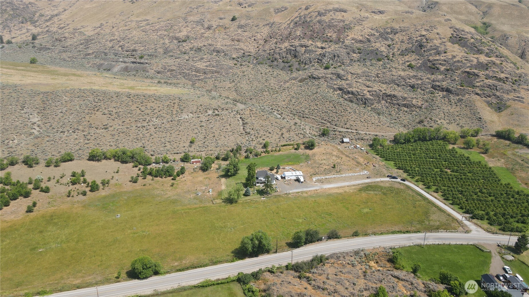 1112 Loomis-Oroville Road Loomis, WA 98827 - Photo 39 of 40 a view of beach and ocean