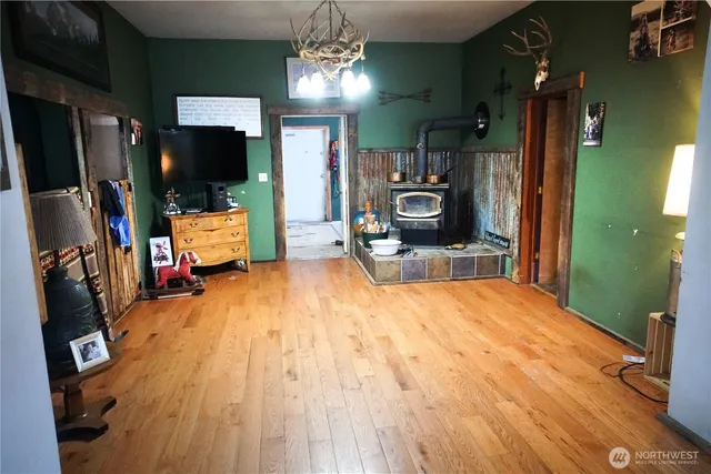 a view of a living room