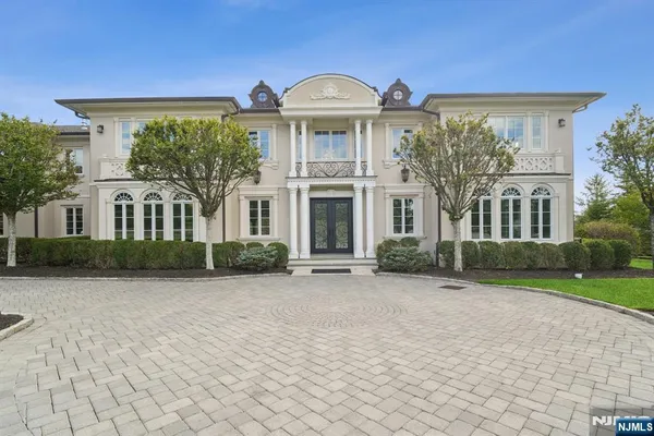 $5,550,000 | 144 Truman Drive, Cresskill, NJ 07626