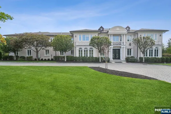 $5,550,000 | 144 Truman Drive, Cresskill, NJ 07626