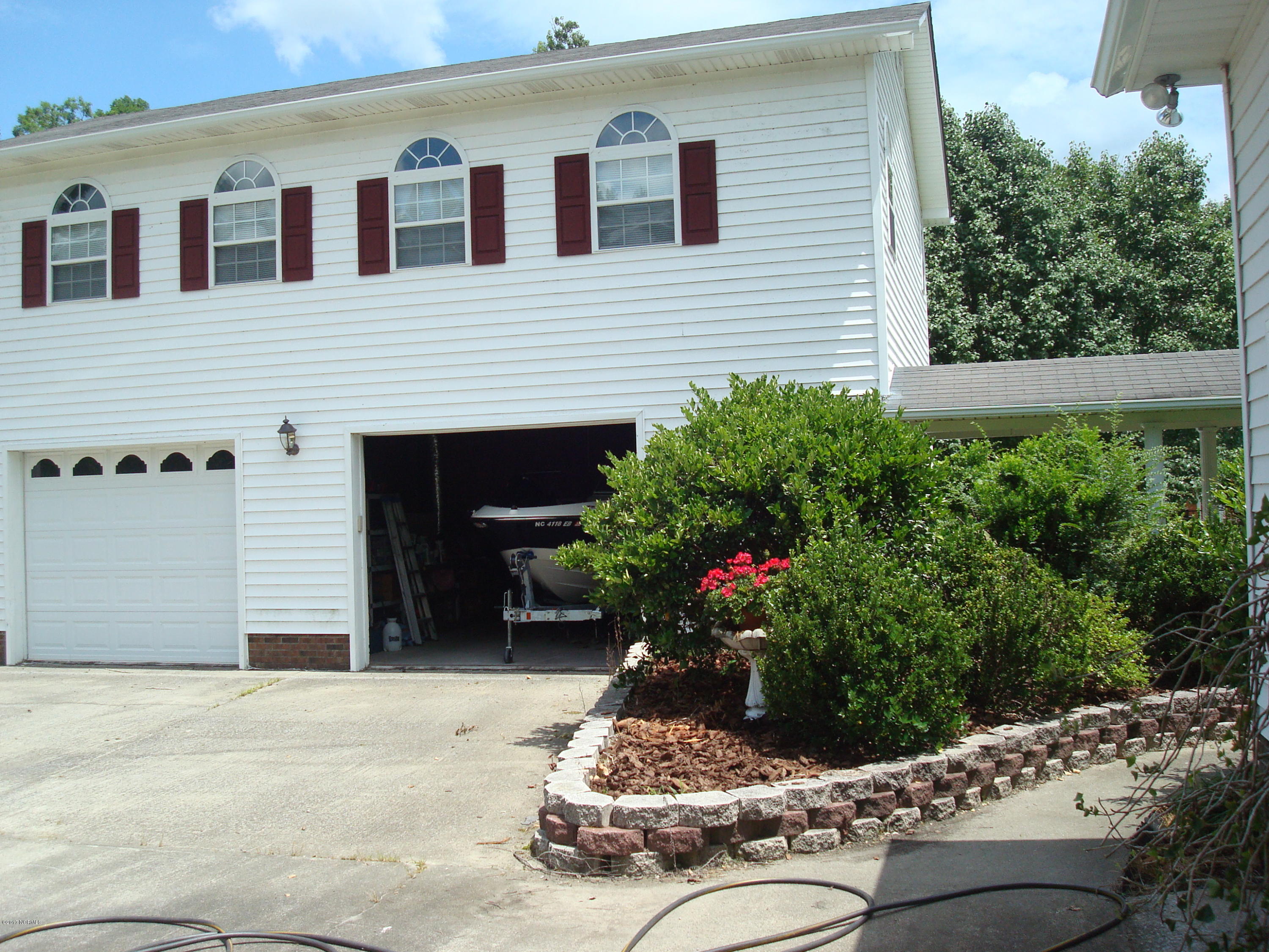 209 Boyd Swamp Road Pinetown, NC 27865 - Photo 3 of 19 Separate 2 car garage with 1 Bedroom Apt above