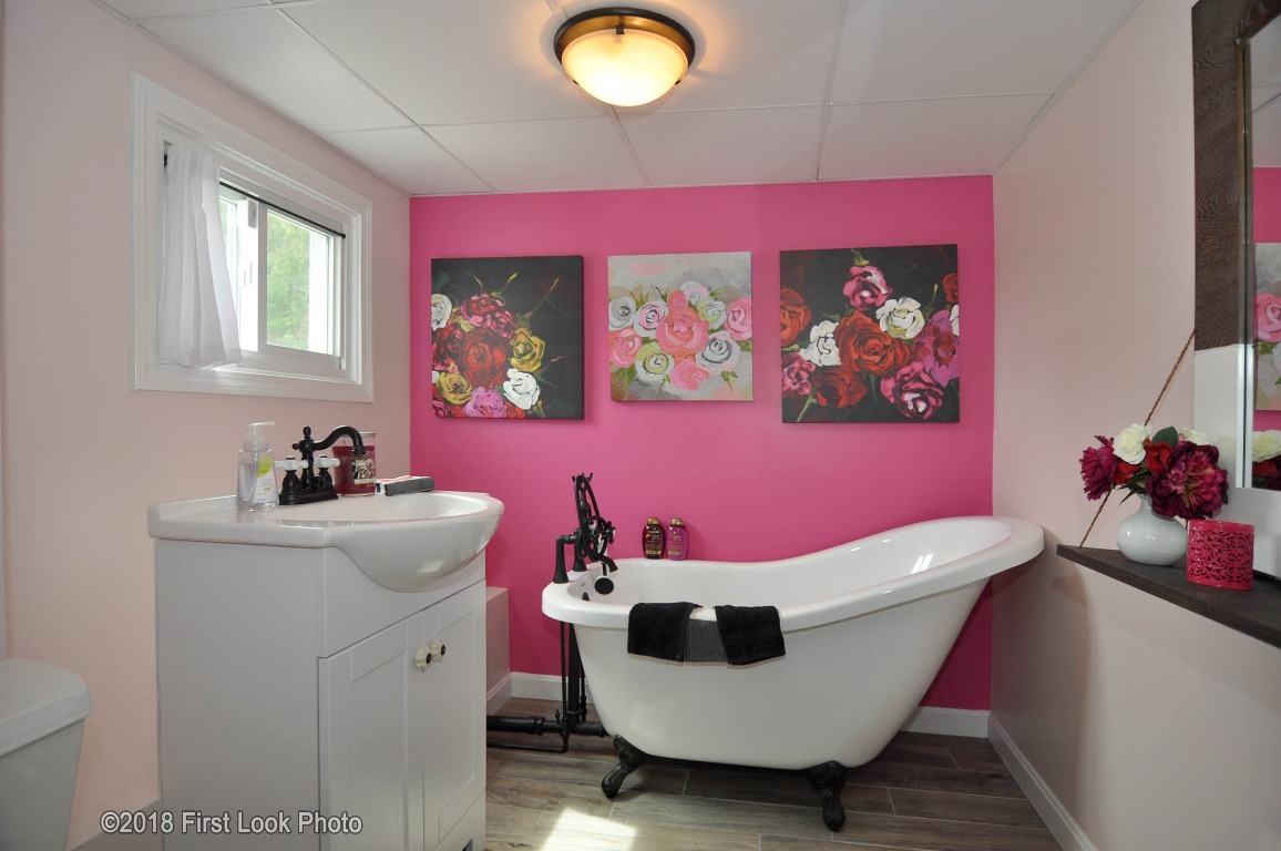 10 Hospital Road East Providence, RI 02915 - Photo 26 of 38 Gallery Image 26