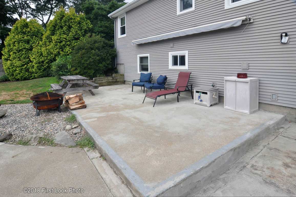 10 Hospital Road East Providence, RI 02915 - Photo 31 of 38 Gallery Image 31