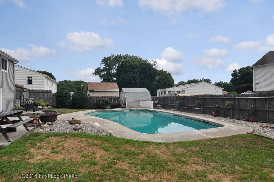10 Hospital Road East Providence, RI 02915 - Photo 35 of 38 Gallery Image 35