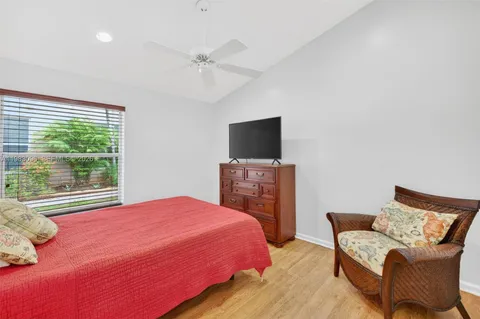 $1,000,000 | 1083 Southwest 156th Terrace, Pembroke Pines, FL 33027