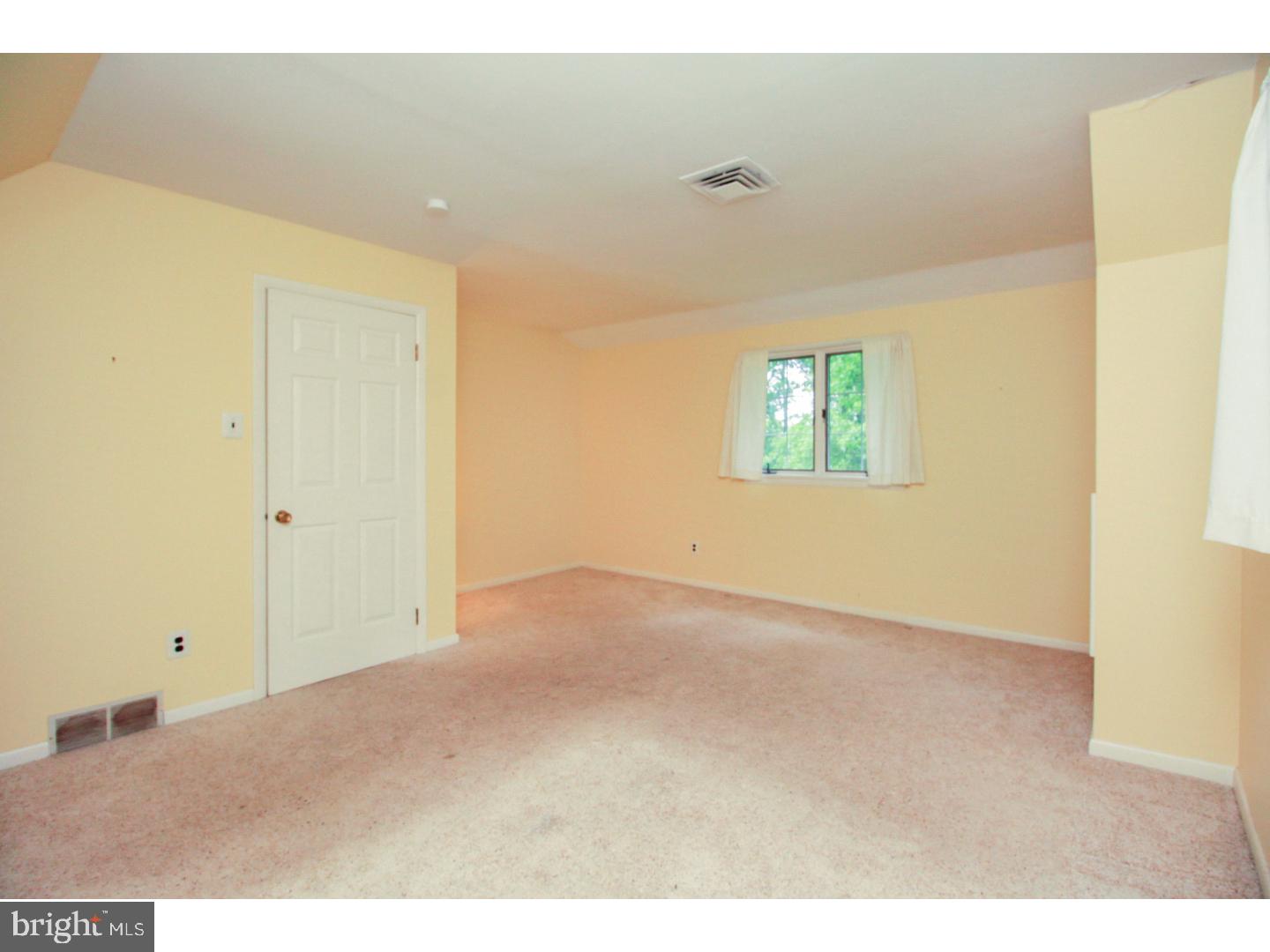 50 Beagle Club Road Pilesgrove, NJ 08098 - Photo 17 of 25 Bedroom