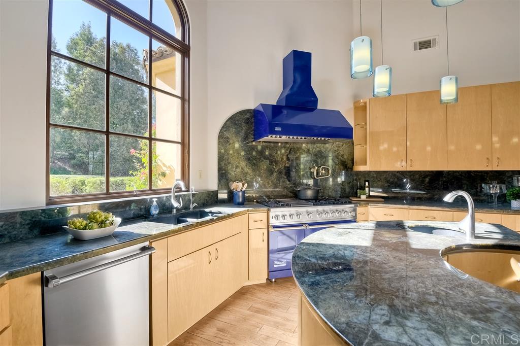 5168 Linea Del Cielo Rancho Santa Fe, CA 92067 - Photo 13 of 25 Gallery Image 13