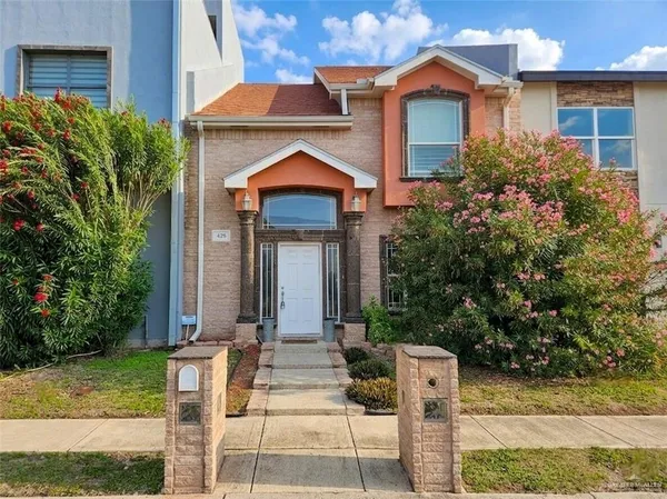$1,900 | 428 Quail Avenue, McAllen, TX 78504