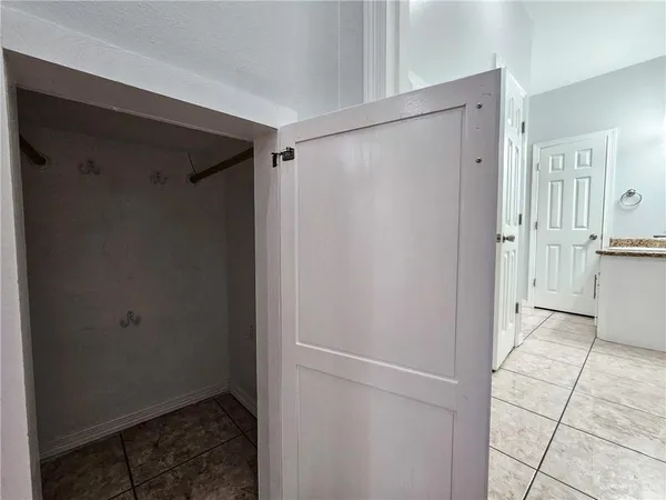 $1,900 | 428 Quail Avenue, McAllen, TX 78504