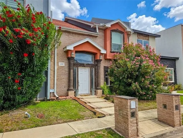 $1,900 | 428 Quail Avenue, McAllen, TX 78504