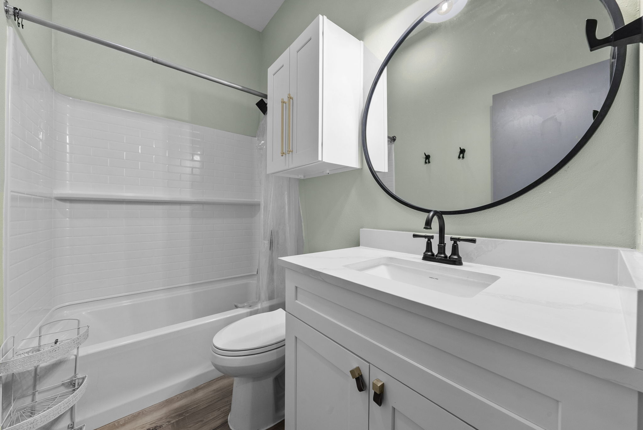 8102 Flashpan Cove Austin, TX 78729 - Photo 23 of 36 Secondary bathroom upstairs