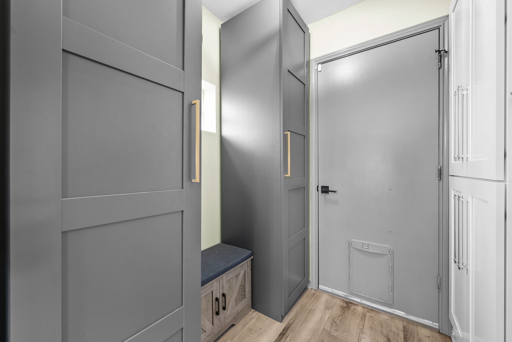 8102 Flashpan Cove Austin, TX 78729 - Photo 25 of 36 Mudroom