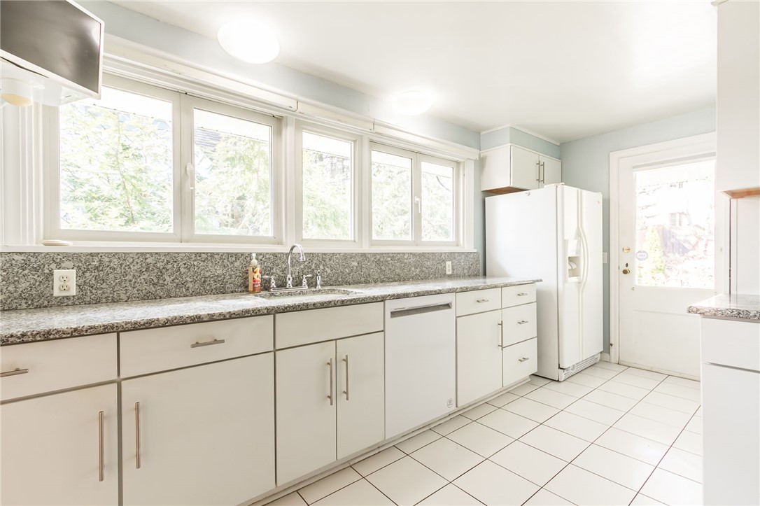 245 South Winton Road Rochester, NY 14610 - Photo 19 of 35