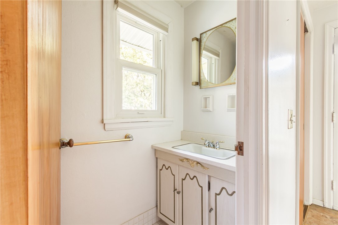 245 South Winton Road Rochester, NY 14610 - Photo 21 of 35