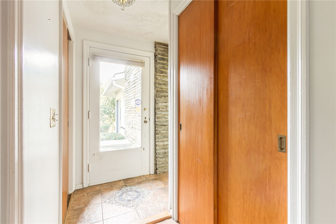 245 South Winton Road Rochester, NY 14610 - Photo 7 of 35