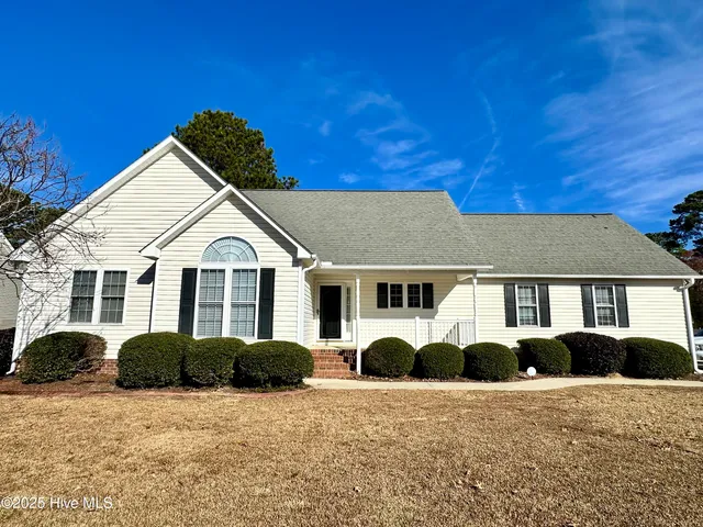 $2,200 | 2710 Tonya Court, Winterville, NC 28590