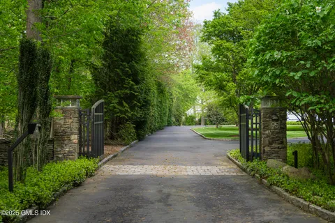 $4,950,000 | 95 Indian Head Road, Riverside, CT 06878