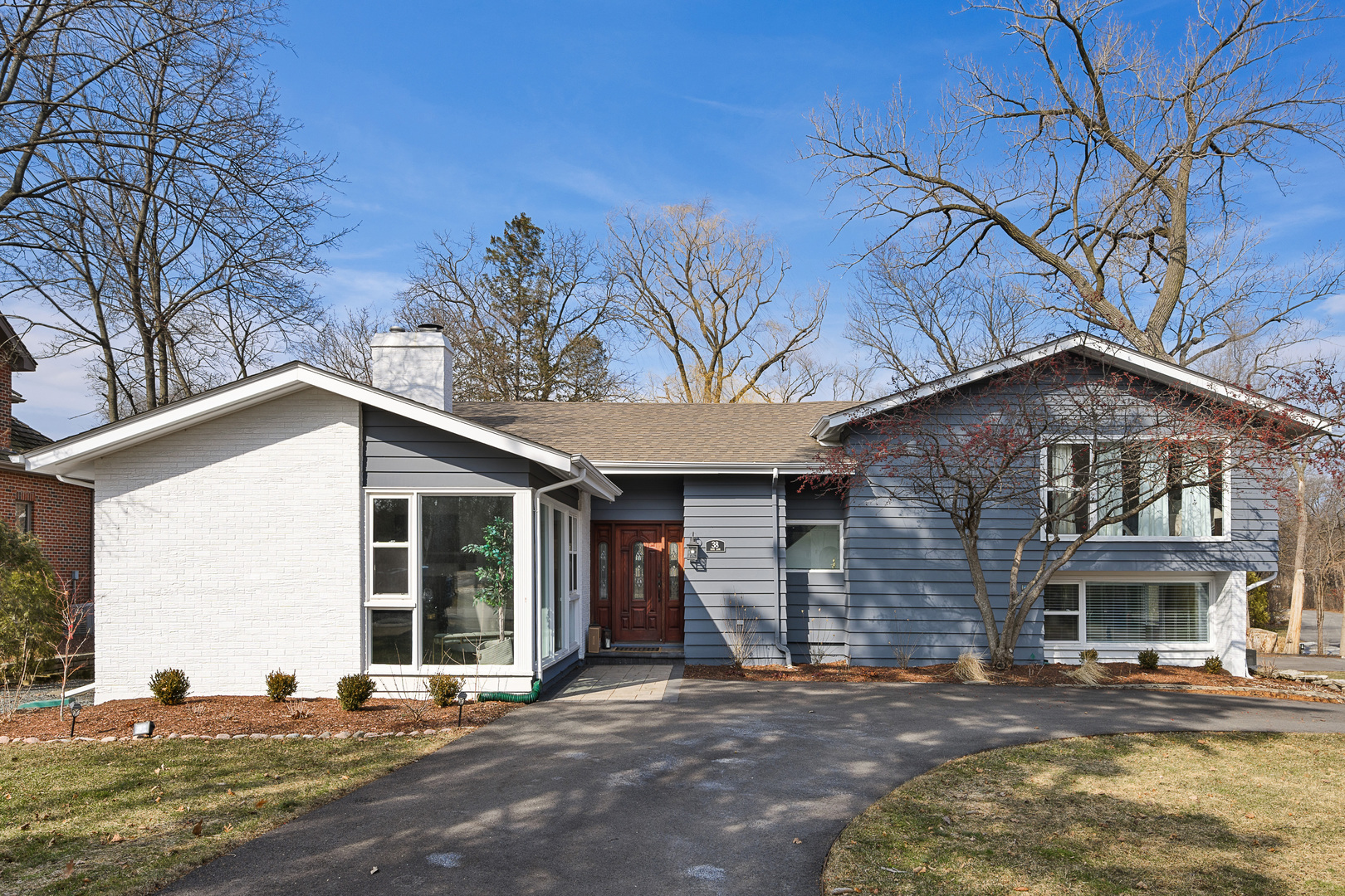 38 Park Lane Golf, IL 60029 - Photo 2 of 34