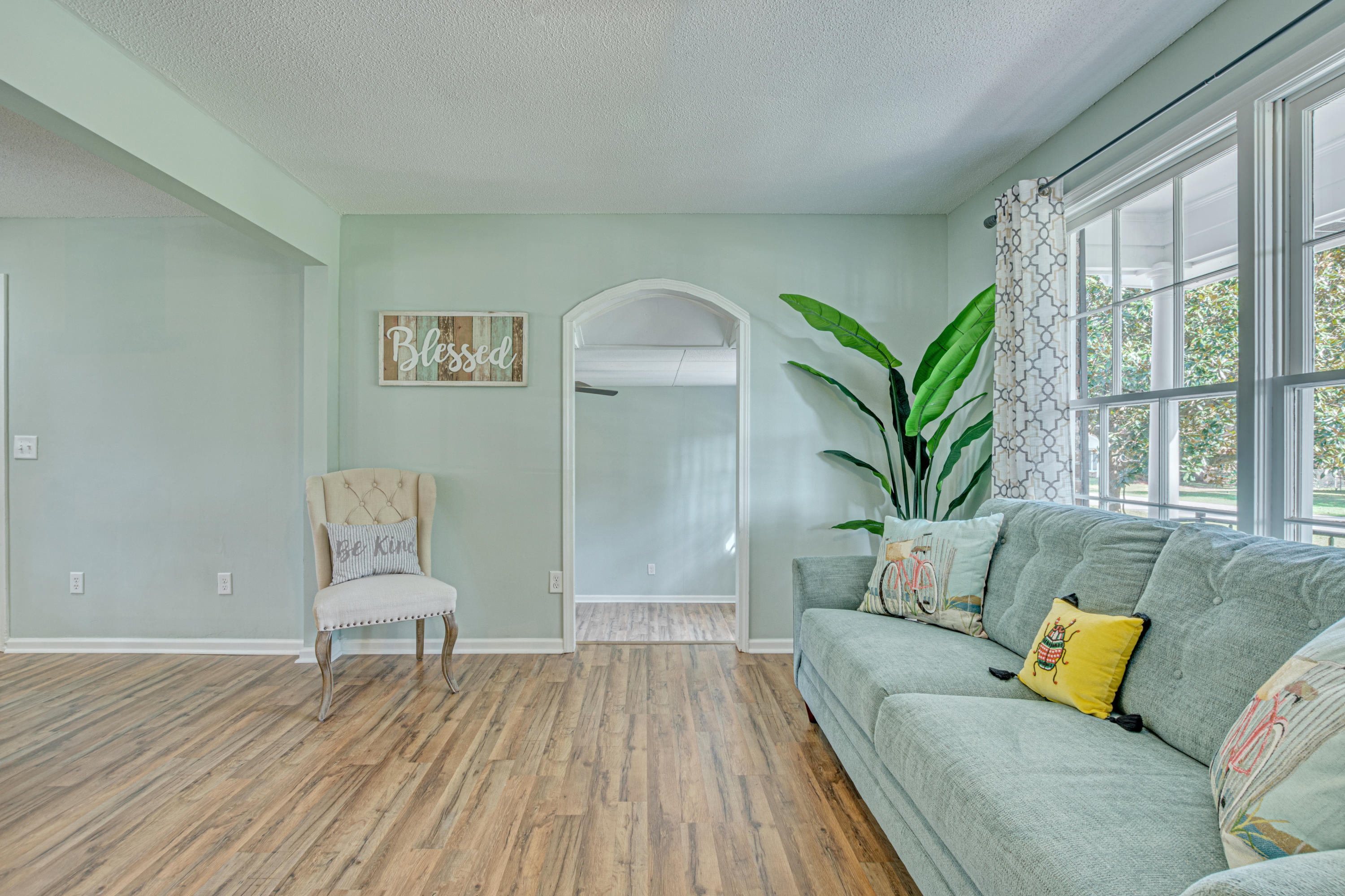 104 English Road Summerville, SC 29483 - Photo 12 of 20 11