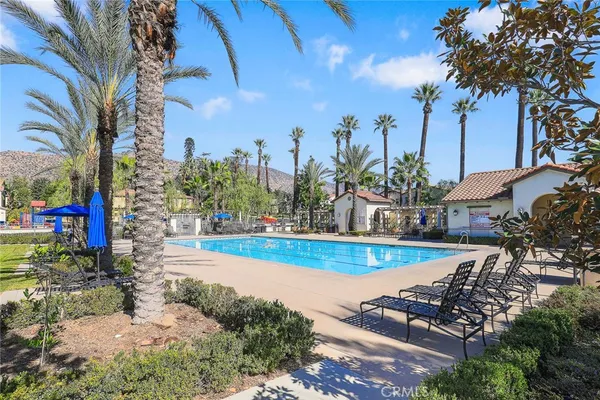 $788,000 | 843 Orchid Way, Unit D, Azusa, CA 91702