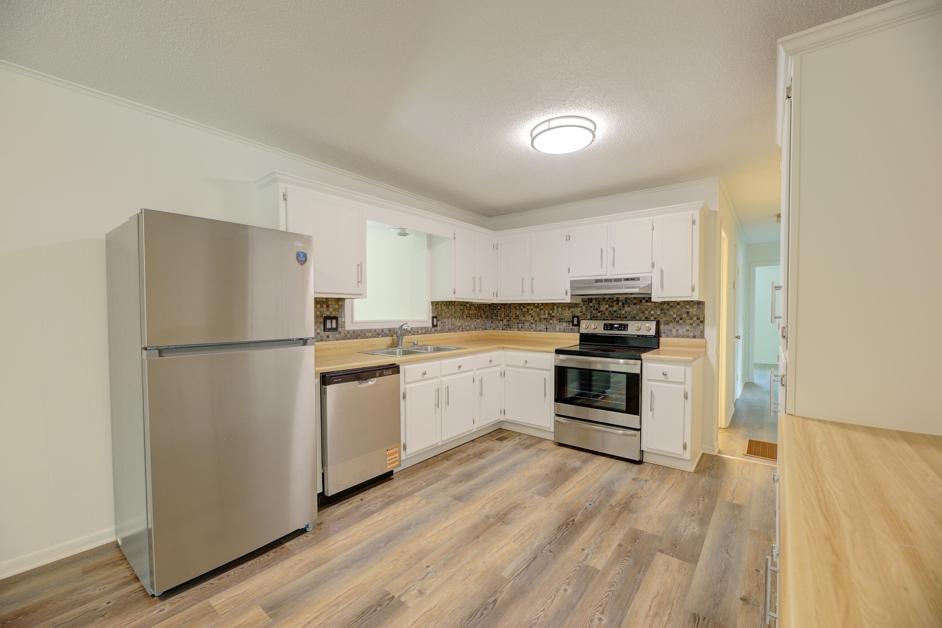 624 Corbley Road Rossville, GA 30741 - Photo 6 of 25 Kitchen