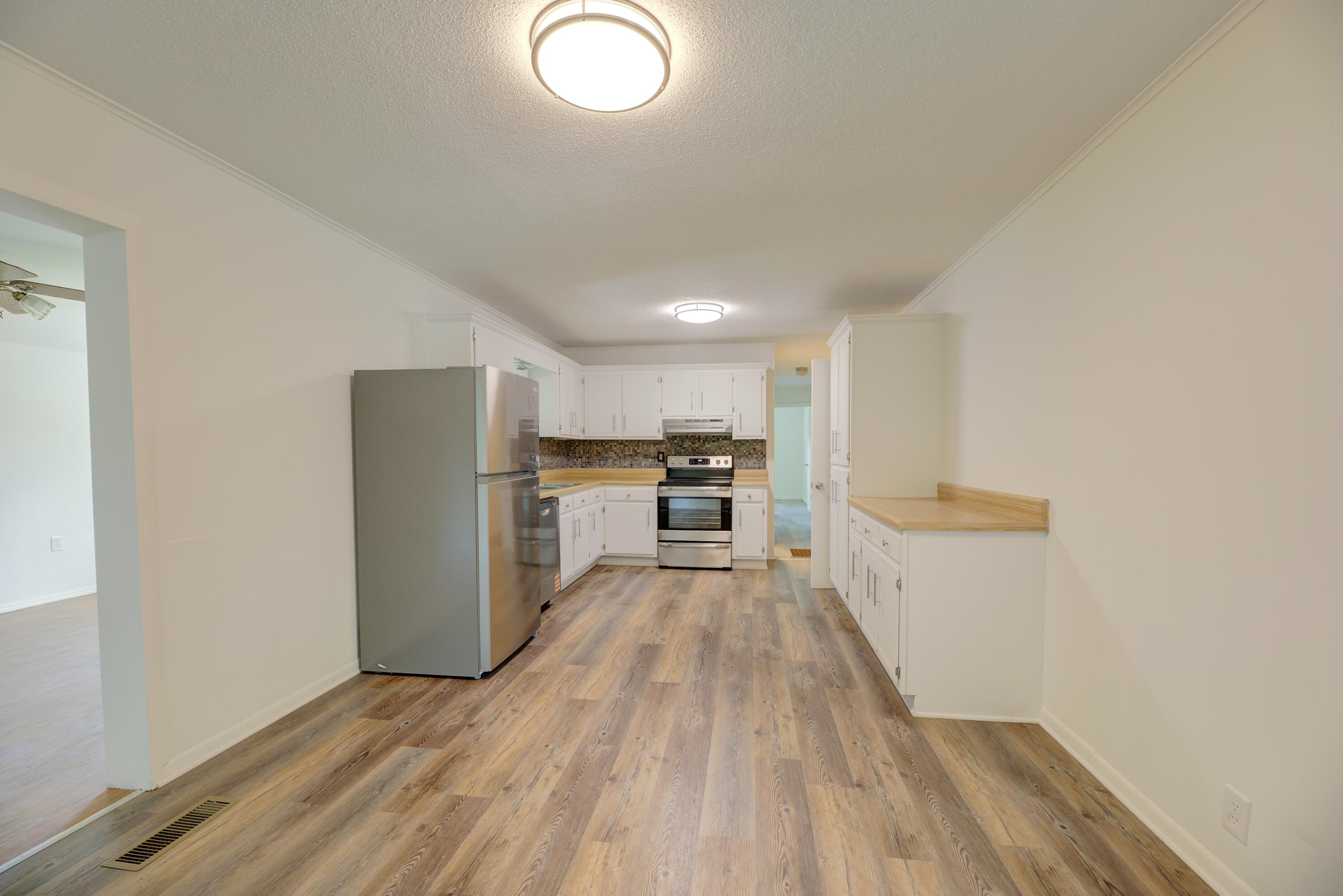 624 Corbley Road Rossville, GA 30741 - Photo 7 of 25 Kitchen