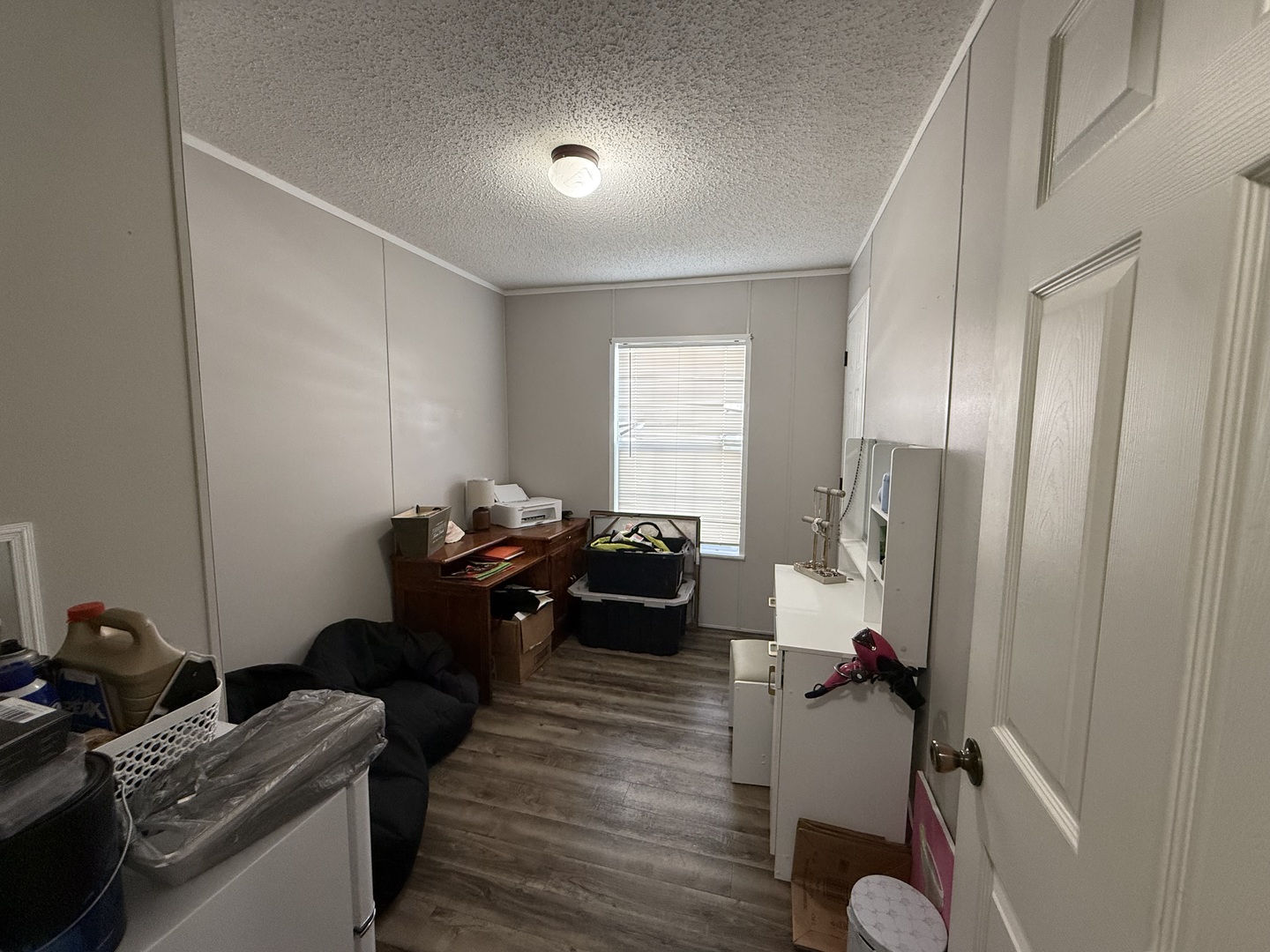 38455 North Sheridan Road, Unit 768 Beach Park, IL 60087 - Photo 10 of 15 a living room with furniture